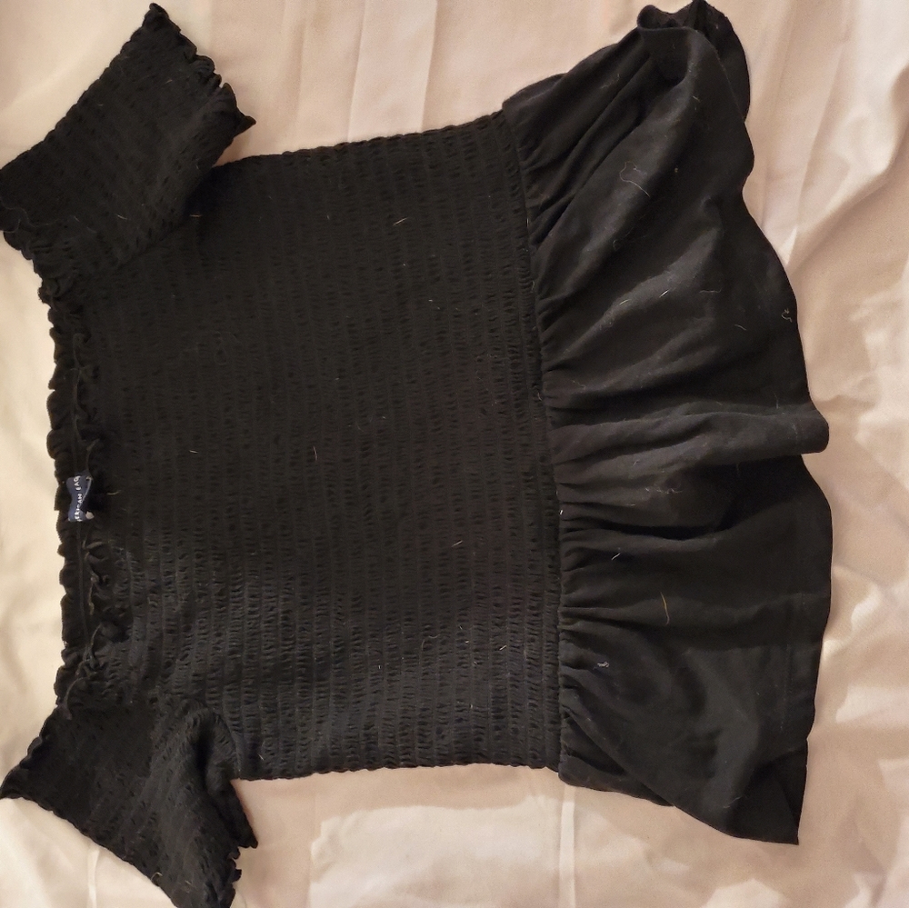 American Eagle cute black ruffle top
